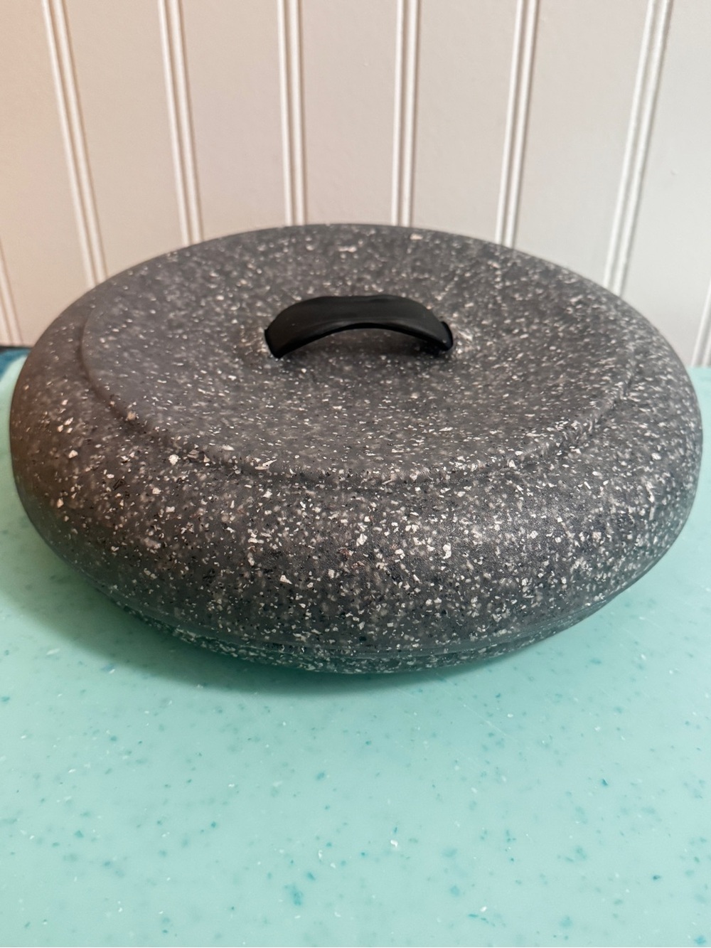 Speckled Gray Stone-Look Cookware Lid with Black Handle